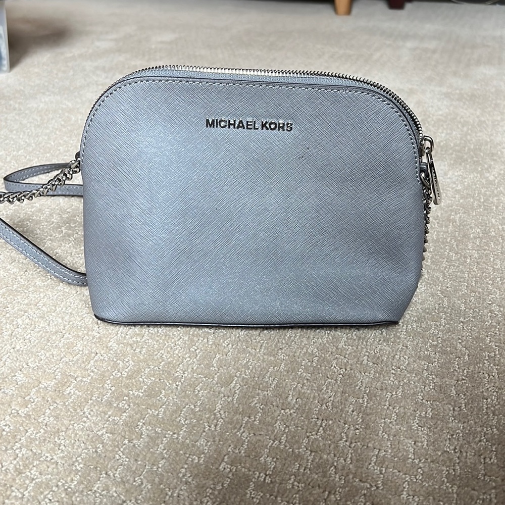 Michael kors cross body chain purse